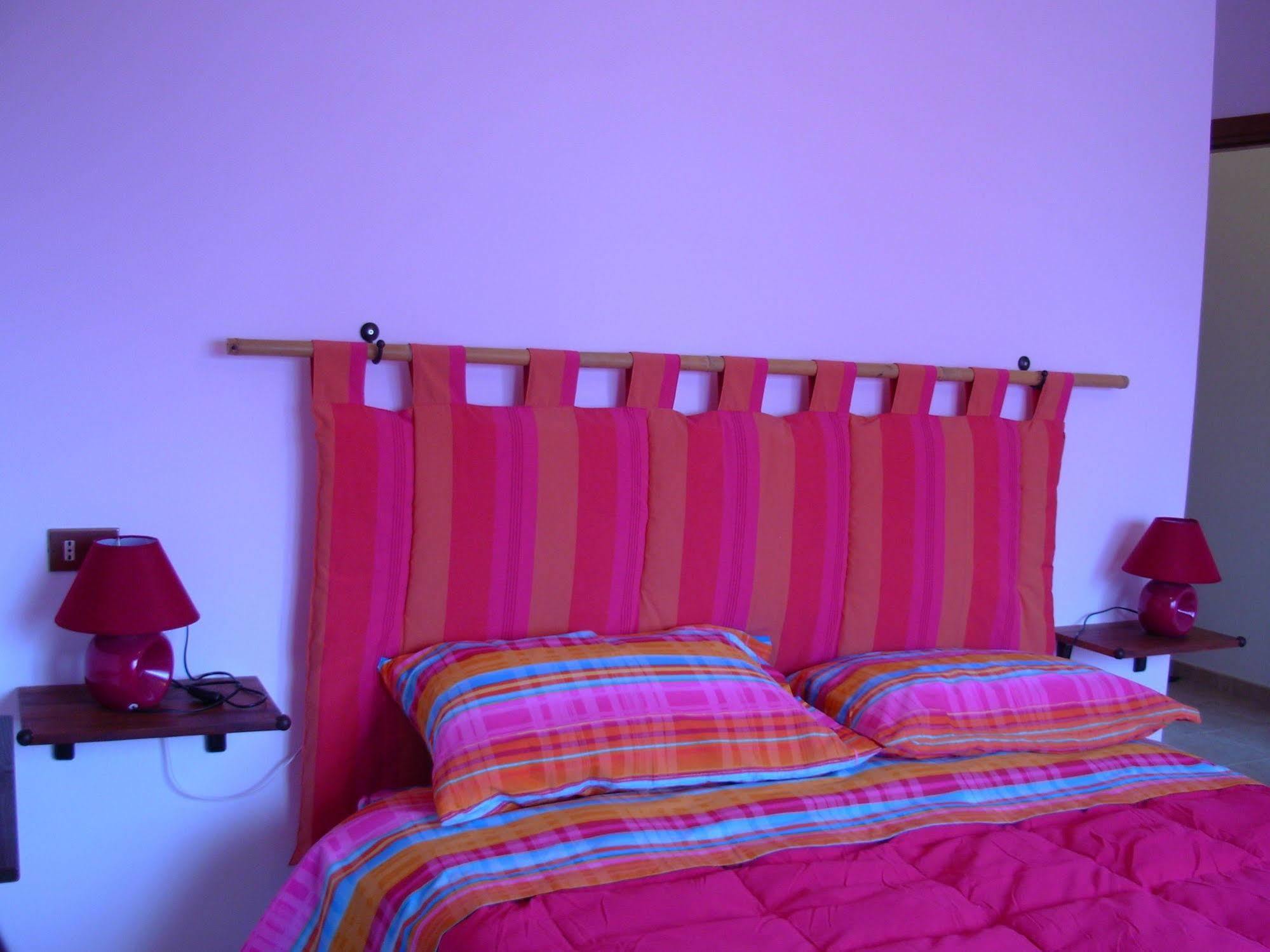 B&B New Triscele ชากกา ภายนอก รูปภาพ
